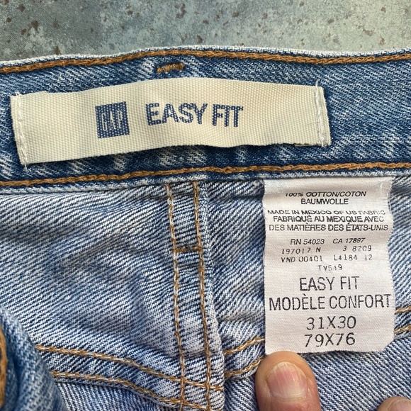 Men's Easy Fit Gap Jeans Size W: 31; L: 30 - Picture 4 of 9